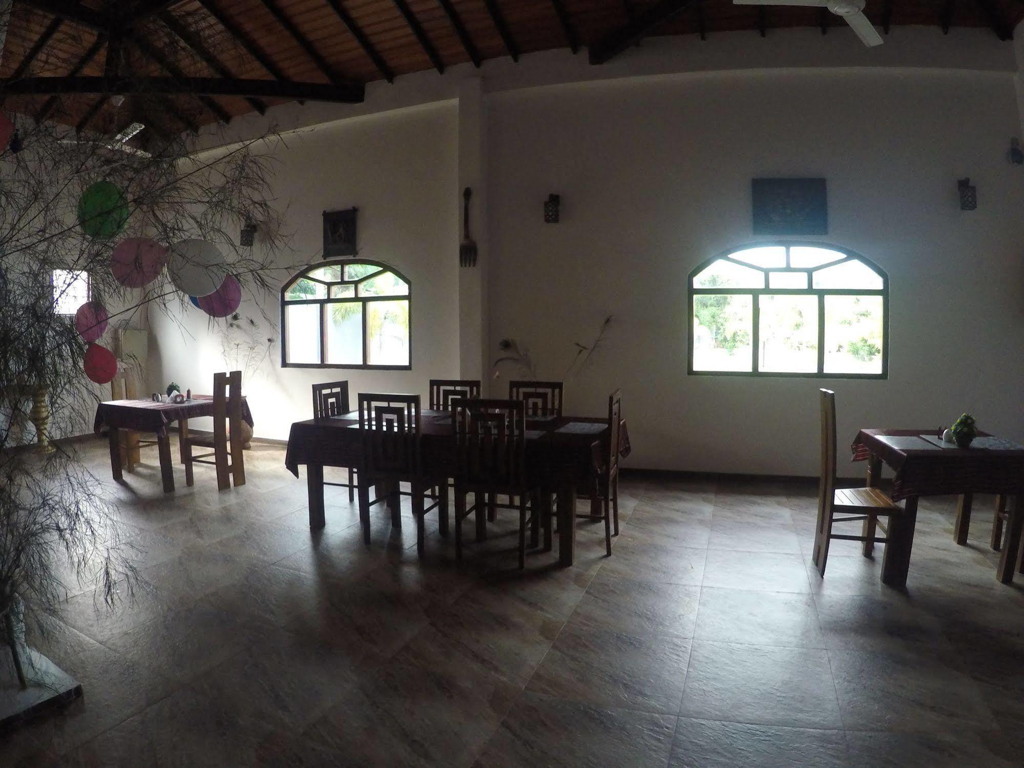 Dhammika Magic Palace Wadduwa Exterior foto